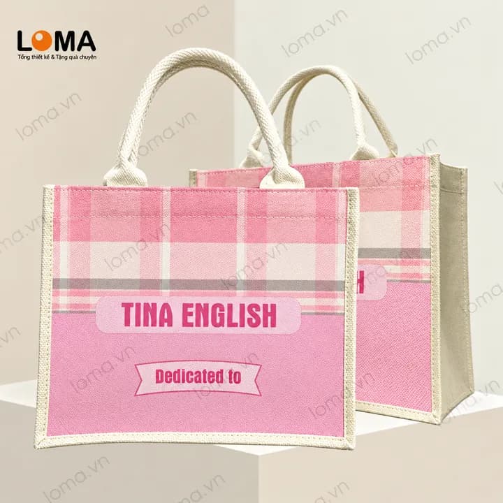 Hồng phấn: Họa tiết kẻ caro hồng pastel