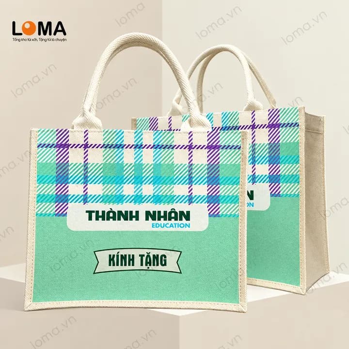 Xanh mint: Túi quà tặng họa tiết kẻ caro