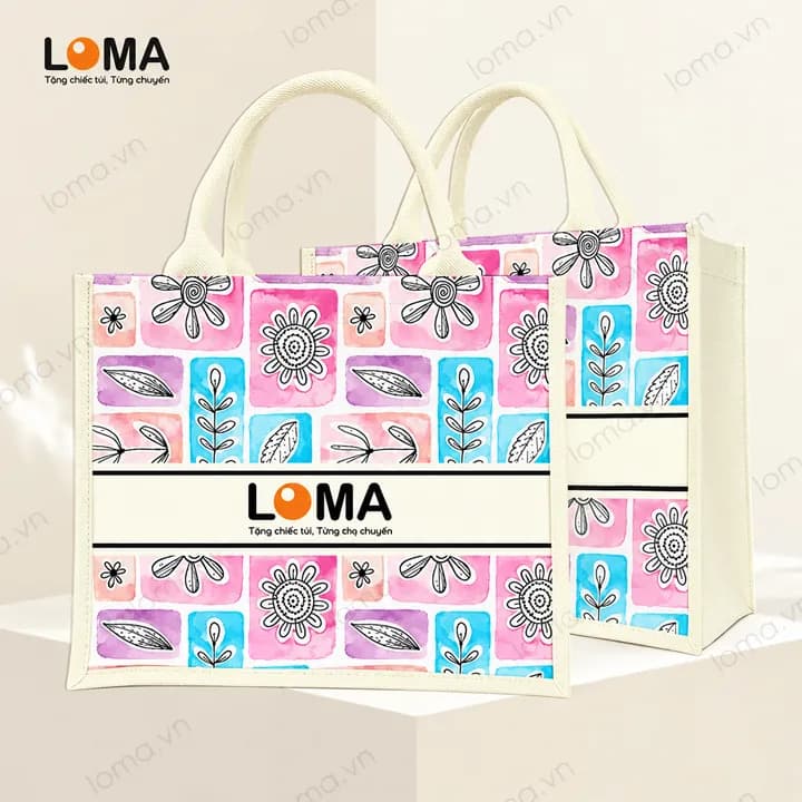 Trắng kem: Họa tiết hoa lá nền pastel